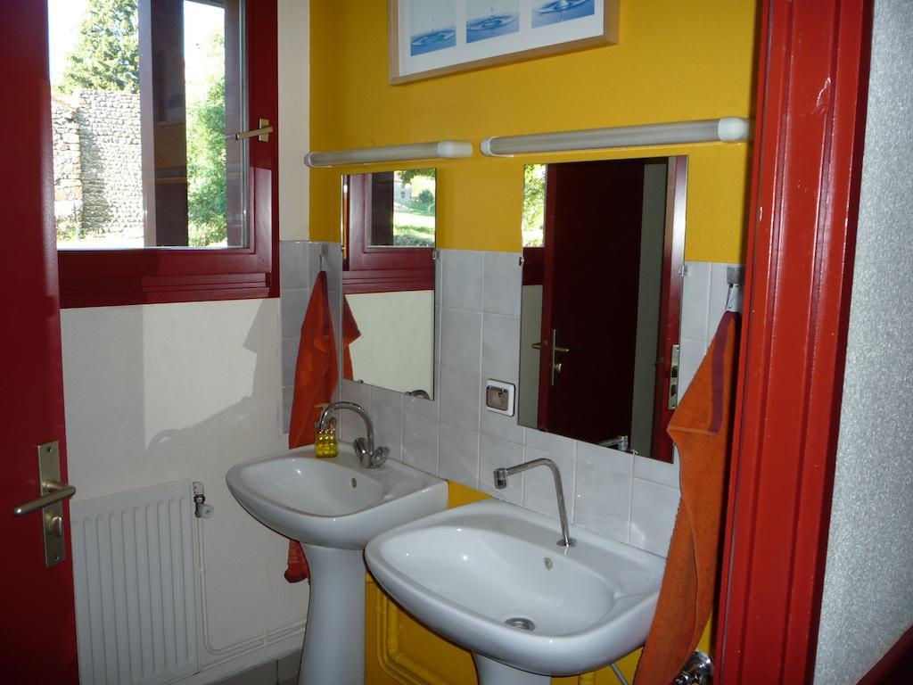Le Gite Du Velay Bains Экстерьер фото