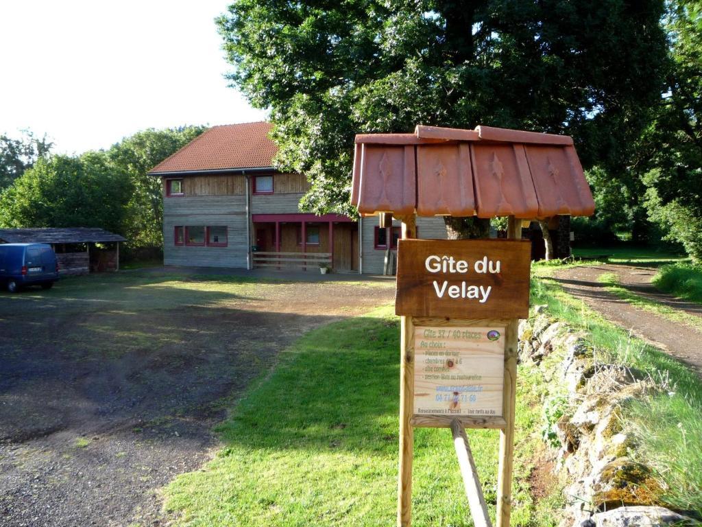 Le Gite Du Velay Bains Экстерьер фото