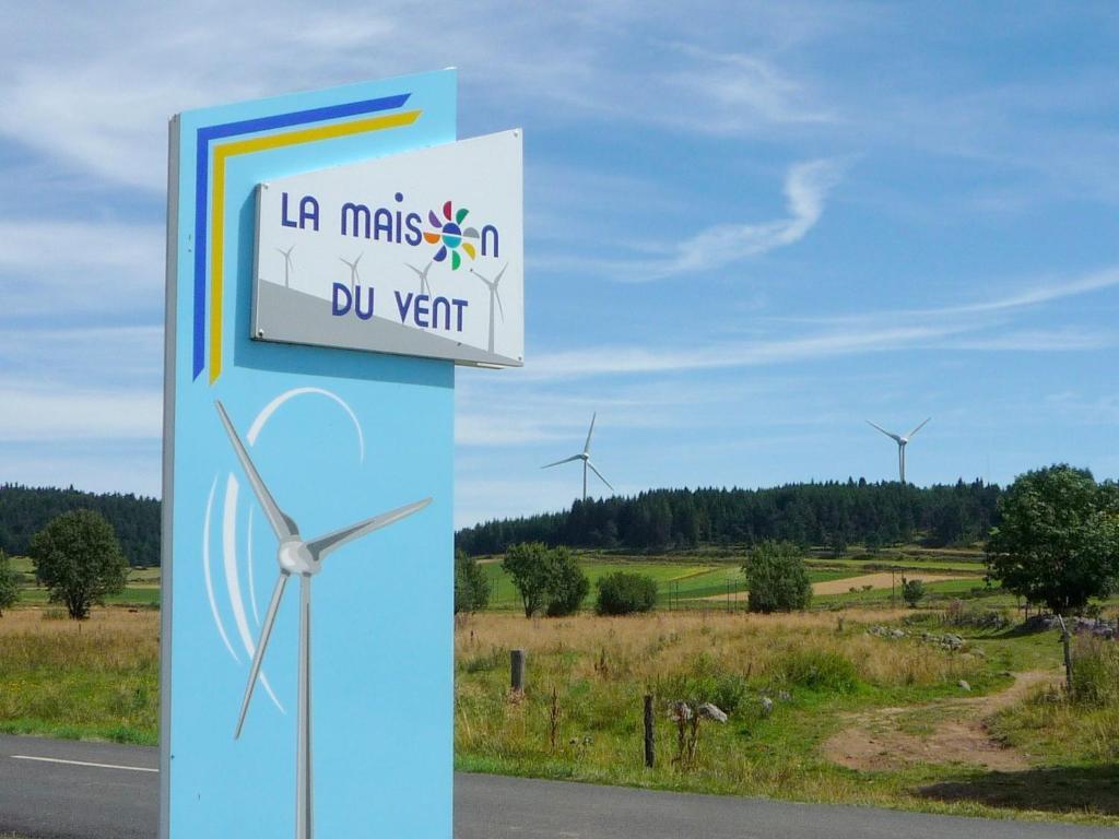 Le Gite Du Velay Bains Экстерьер фото
