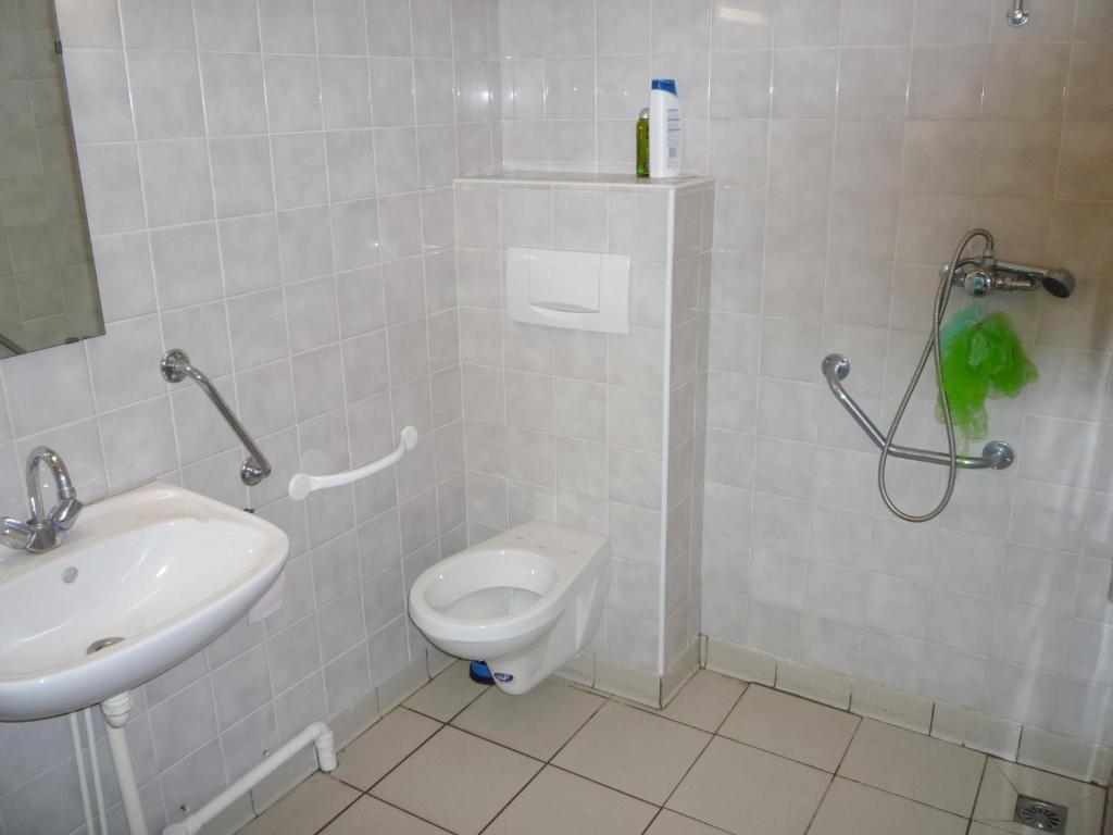 Le Gite Du Velay Bains Экстерьер фото